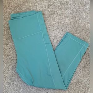 Athleta Ultimate Cropped Leggings